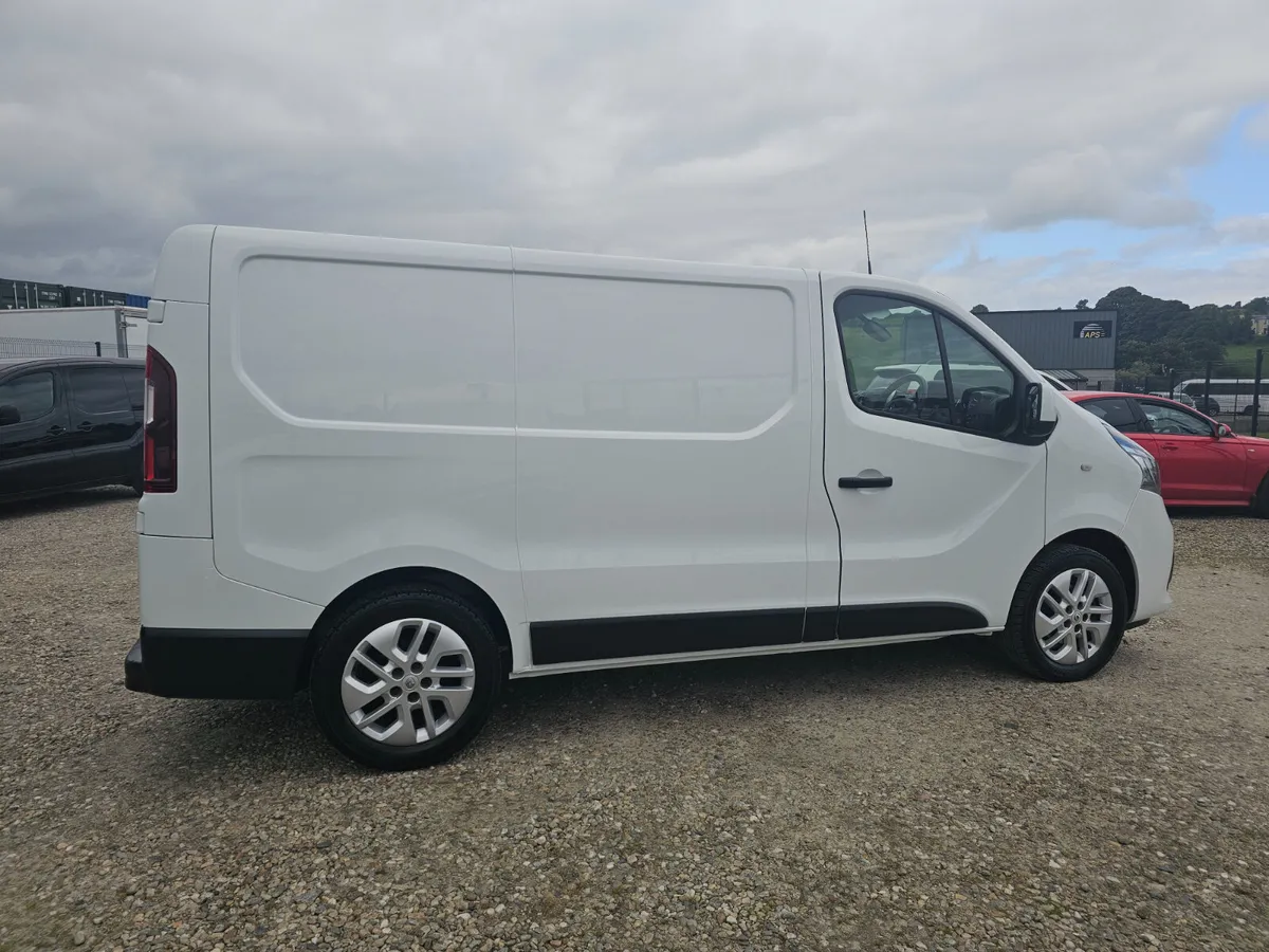 Renault Trafic 2020 - Image 2