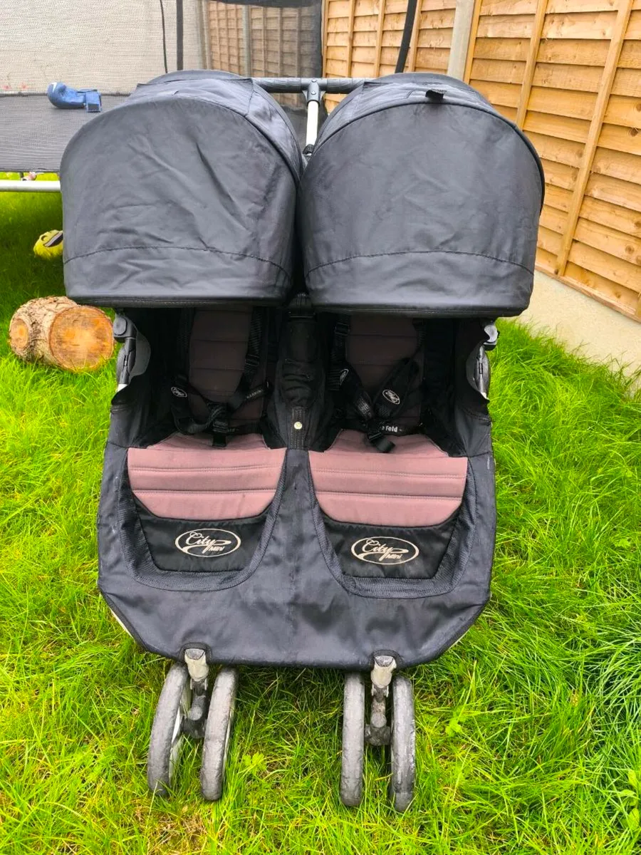 City mini double buggy - Image 1
