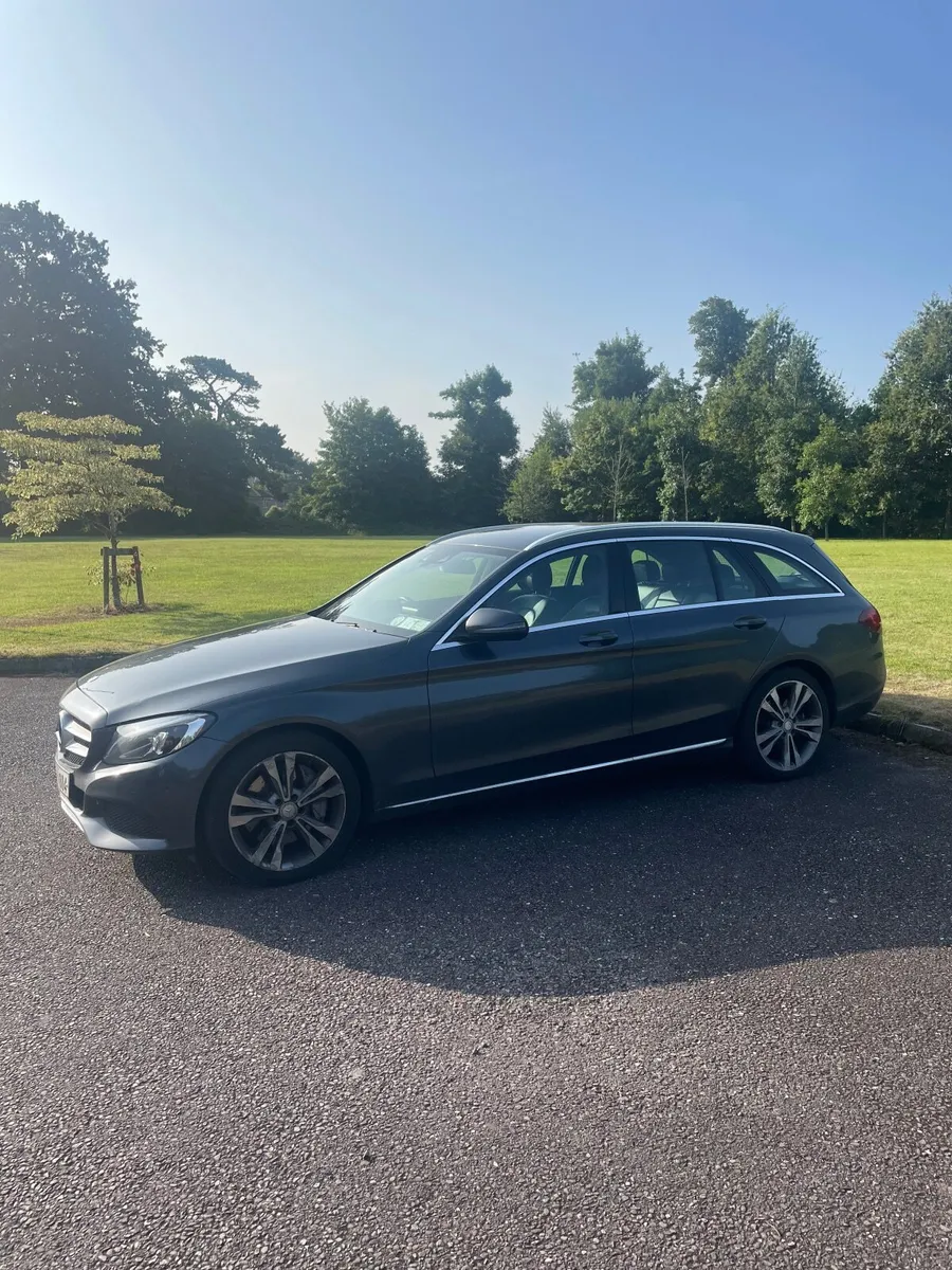 Mercedes C350E NEW NCT with Carl Benz's signature - Image 2