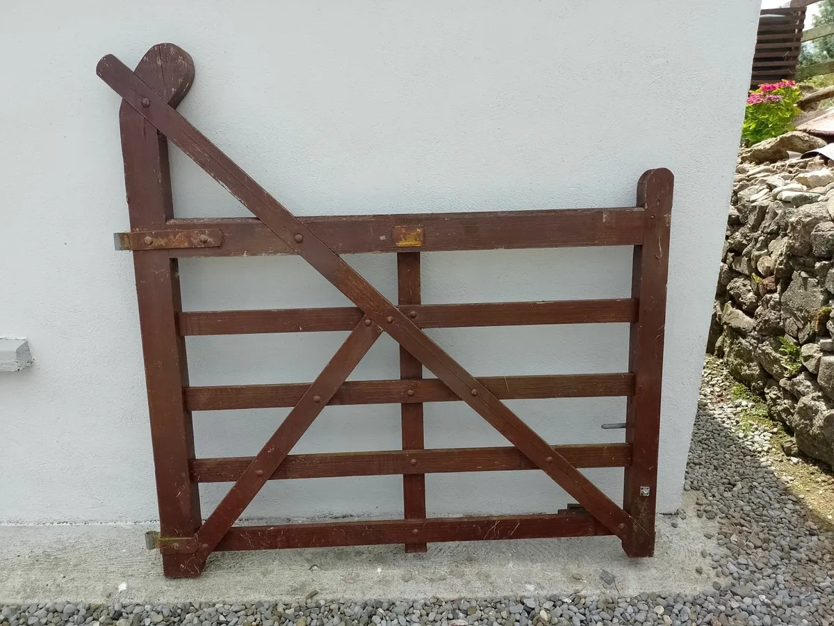 Wooden goose gates - Image 1