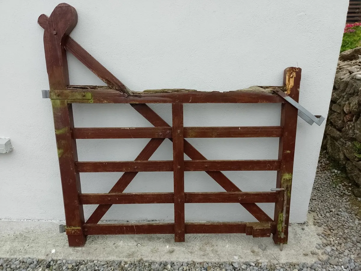 Wooden goose gates - Image 4