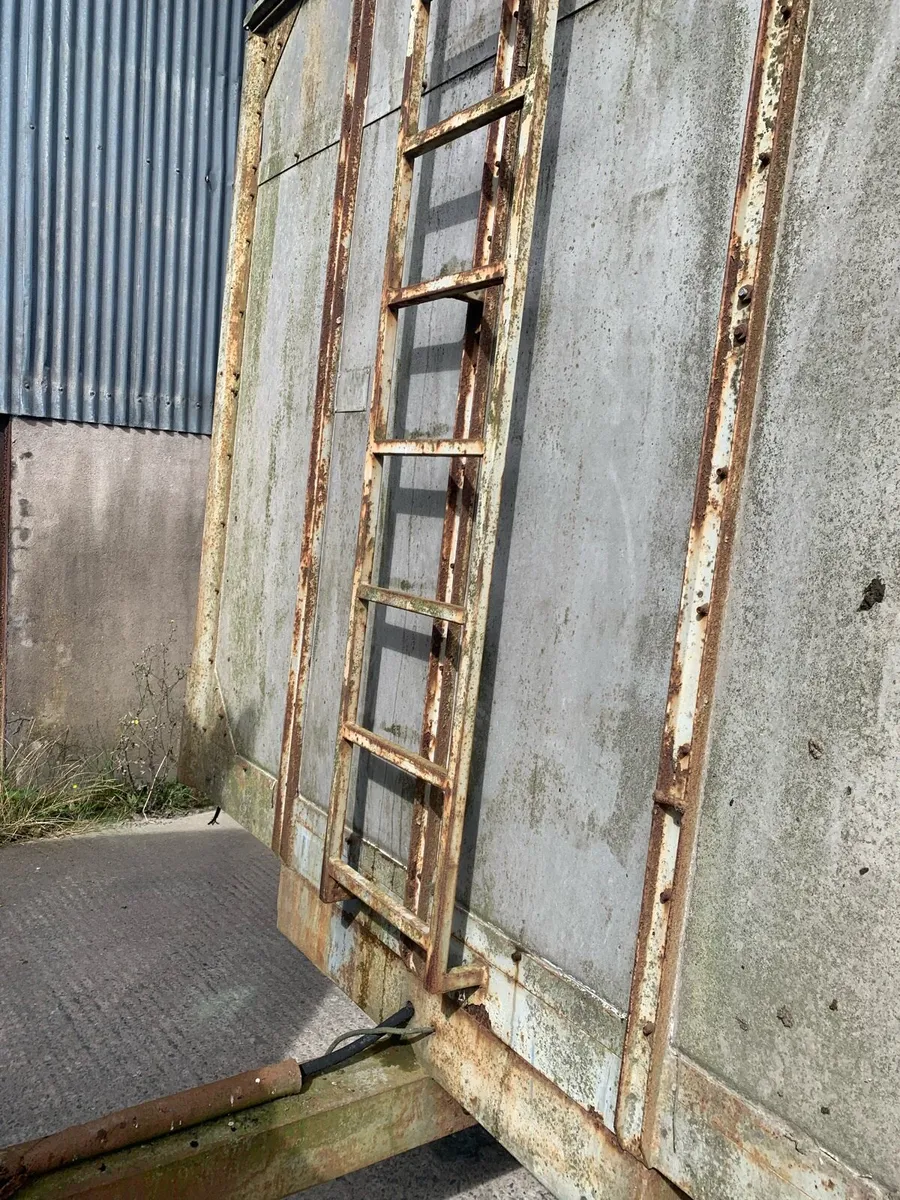 Cattle Trailer - Image 2