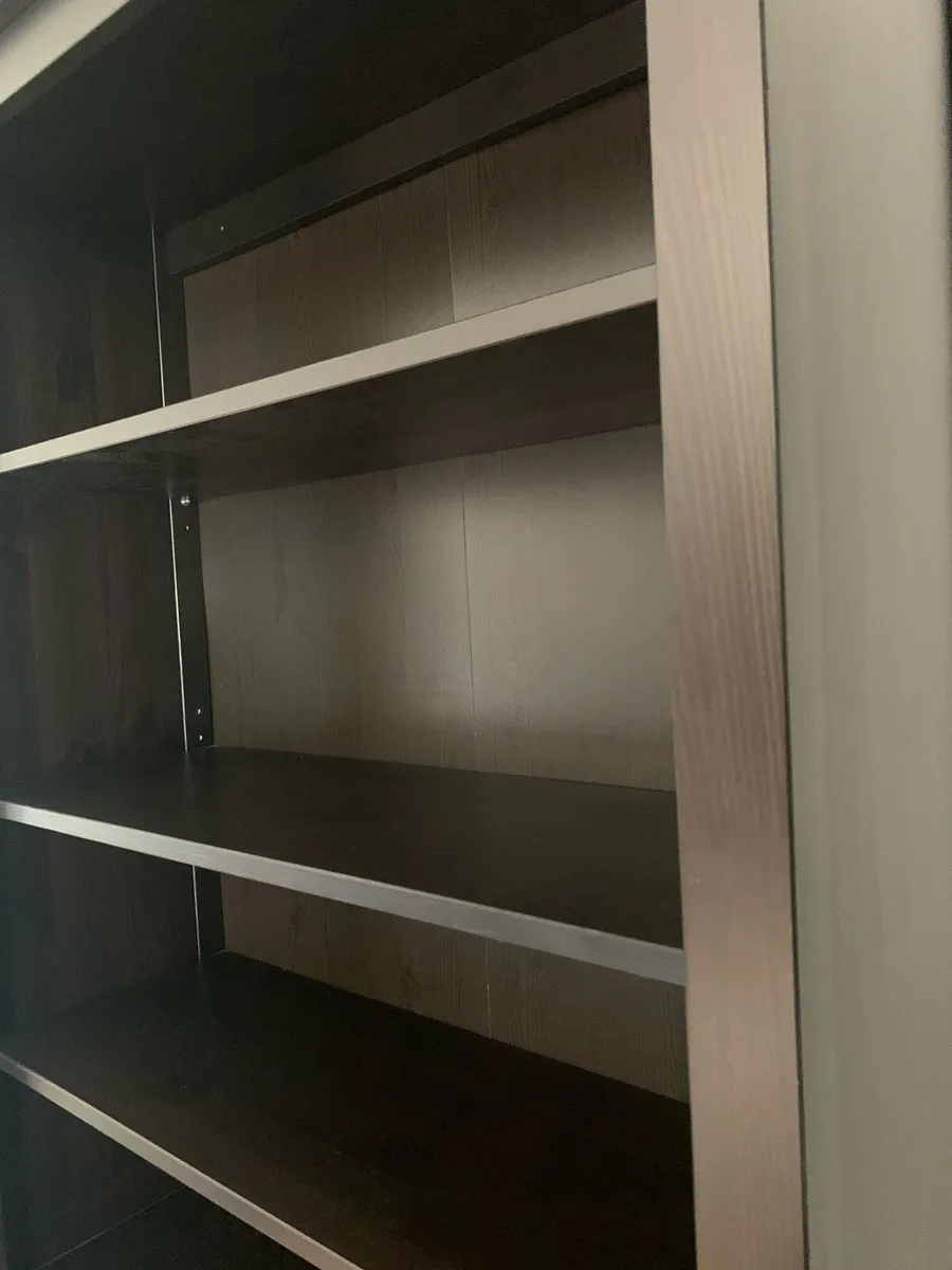 Book shelf - Image 3