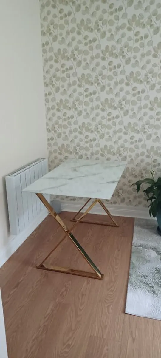 Elegant Dining table - Image 2
