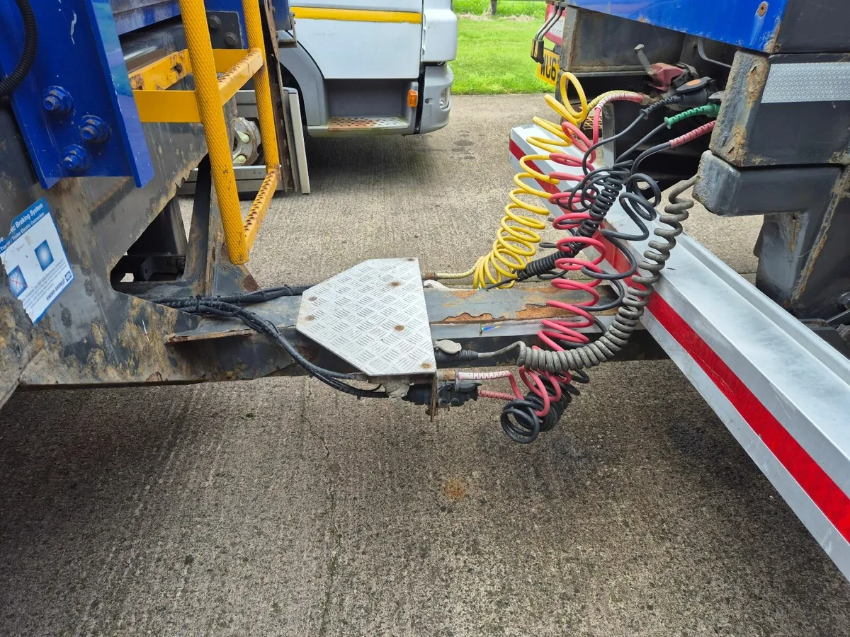 2017 MTE Tri axle 22ft Drawbar trailer - Image 3