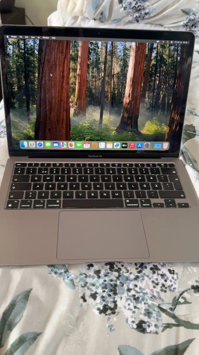MacBook Air m1 - Image 1