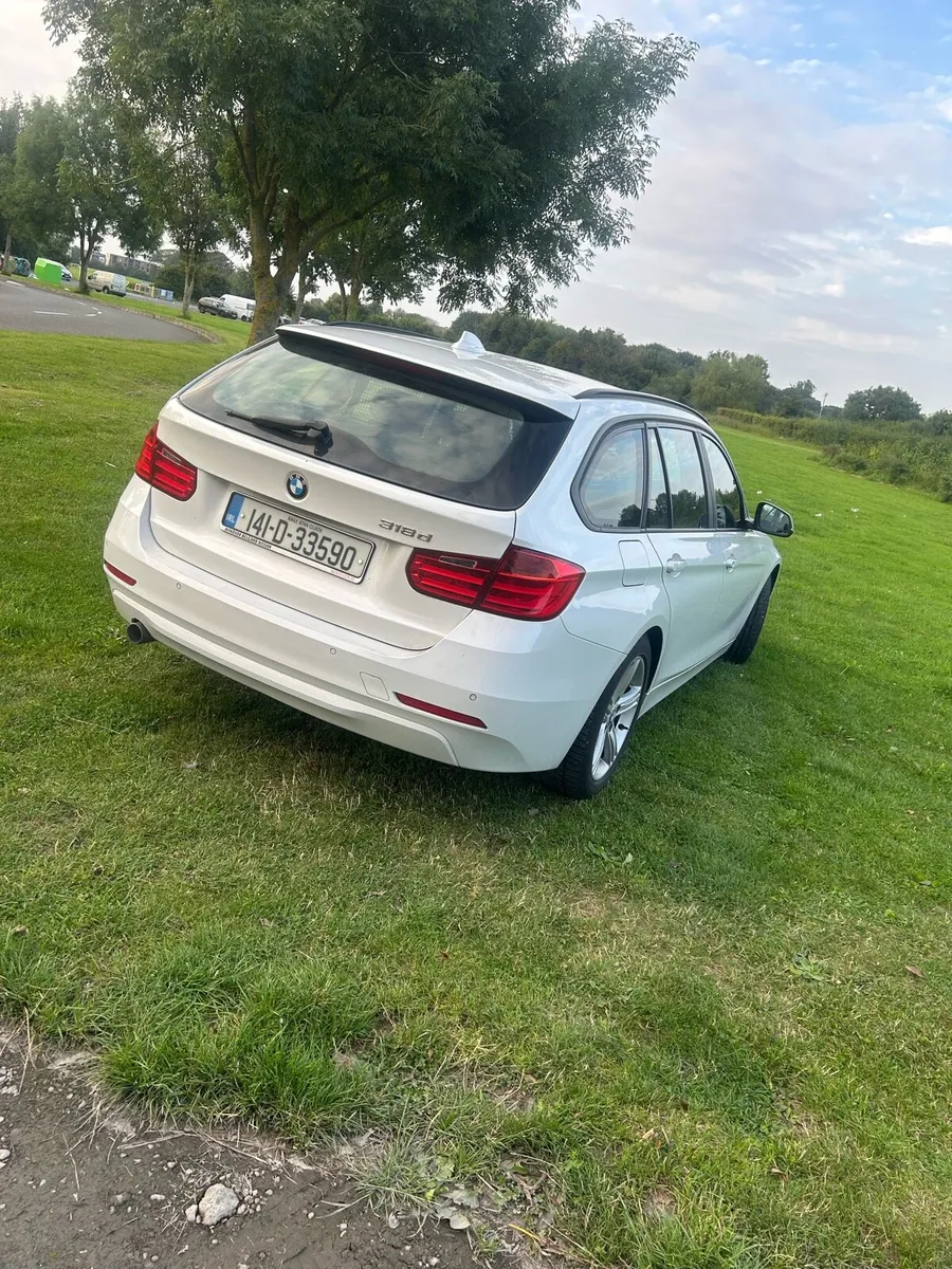 Car - Image 1