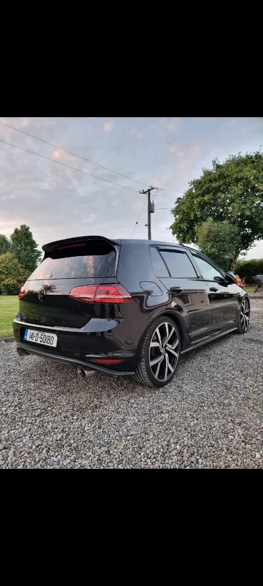 Volkswagen Golf GTI - Image 4