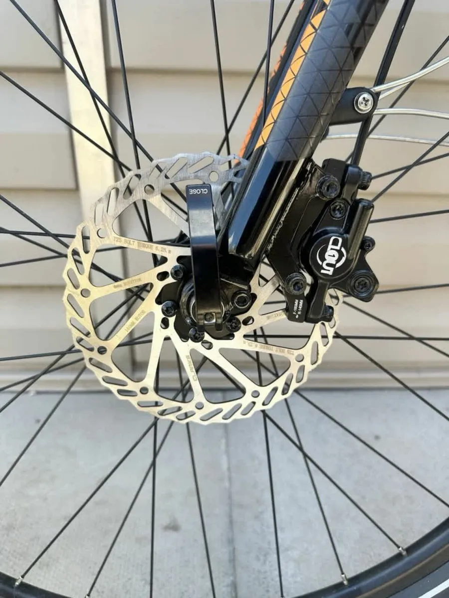 Hybrid Bike - Image 2