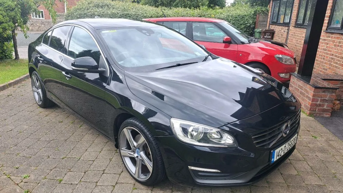 VOLVO S60 D4 AUTOMATIC 2014 VERY CLEAN CAR - Image 1