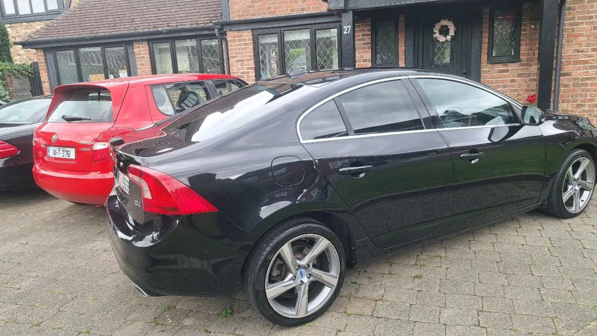 VOLVO S60 D4 AUTOMATIC 2014 VERY CLEAN CAR - Image 4
