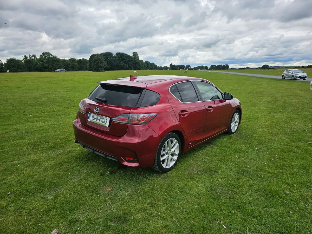 Lexus ct200h - Image 3