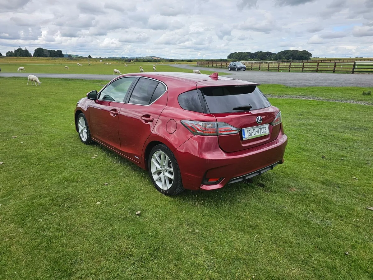 Lexus ct200h - Image 4