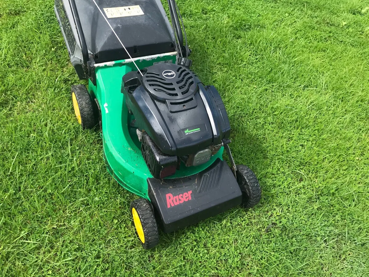 Self drive lawnmower for sale - Image 2