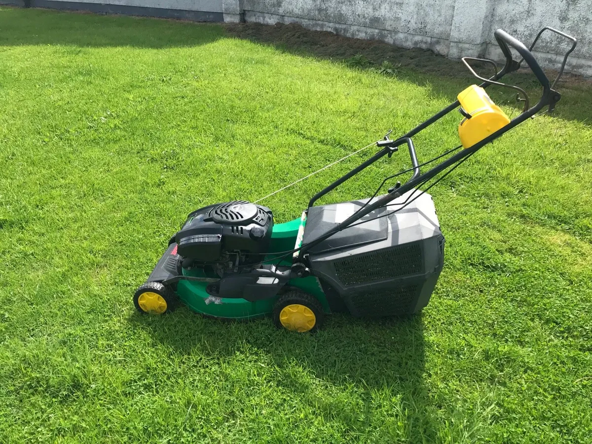 Self drive lawnmower for sale - Image 4