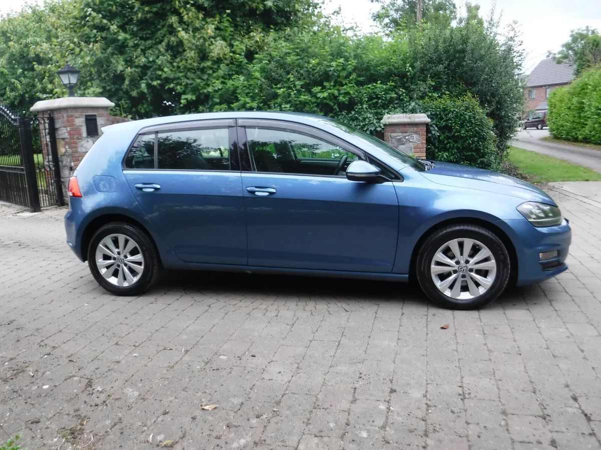 VW GOLF 1.2 AUTO COMFORTLINE LOW MILEAGE - Image 2