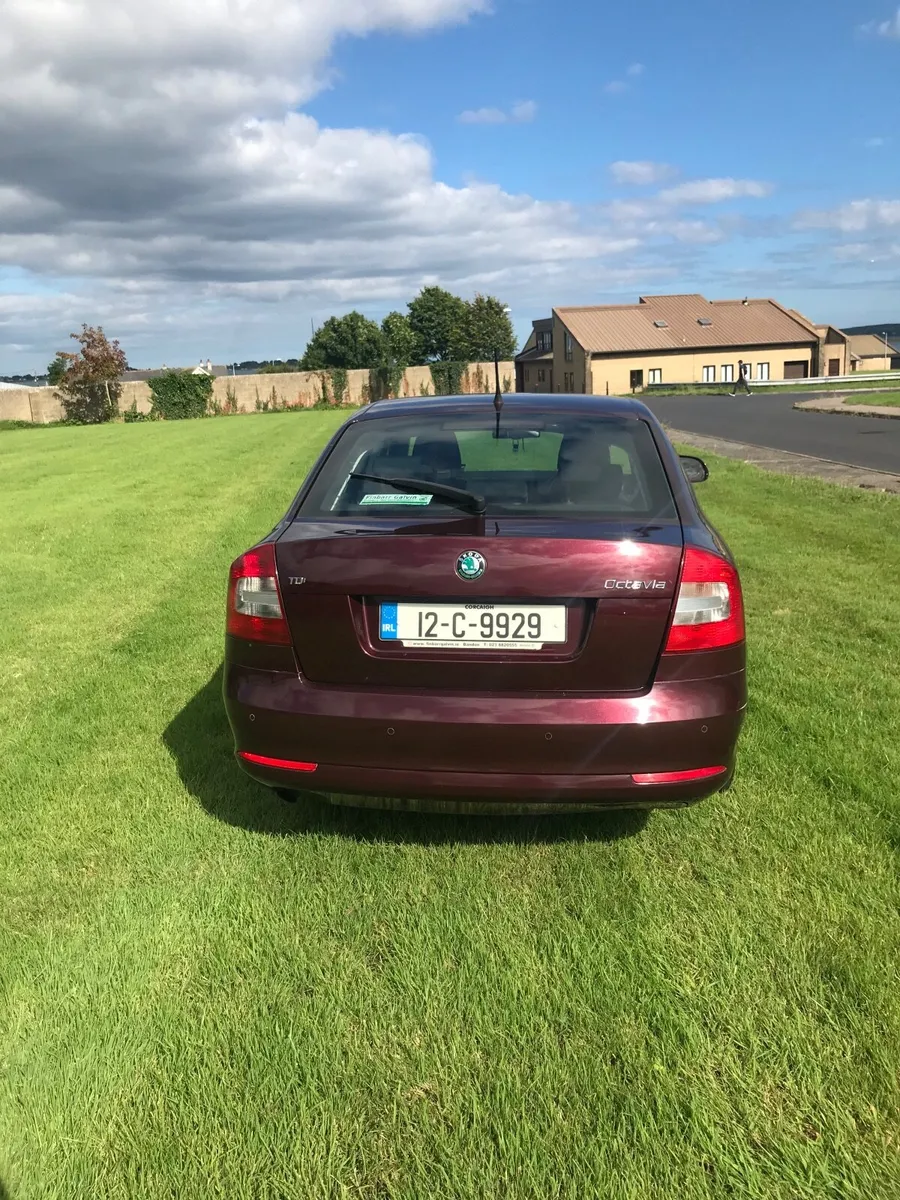 Skoda Octavia 2012 - Image 2