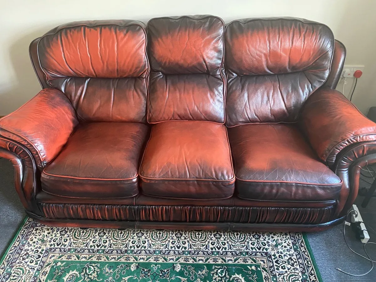 Leather suite - Image 1