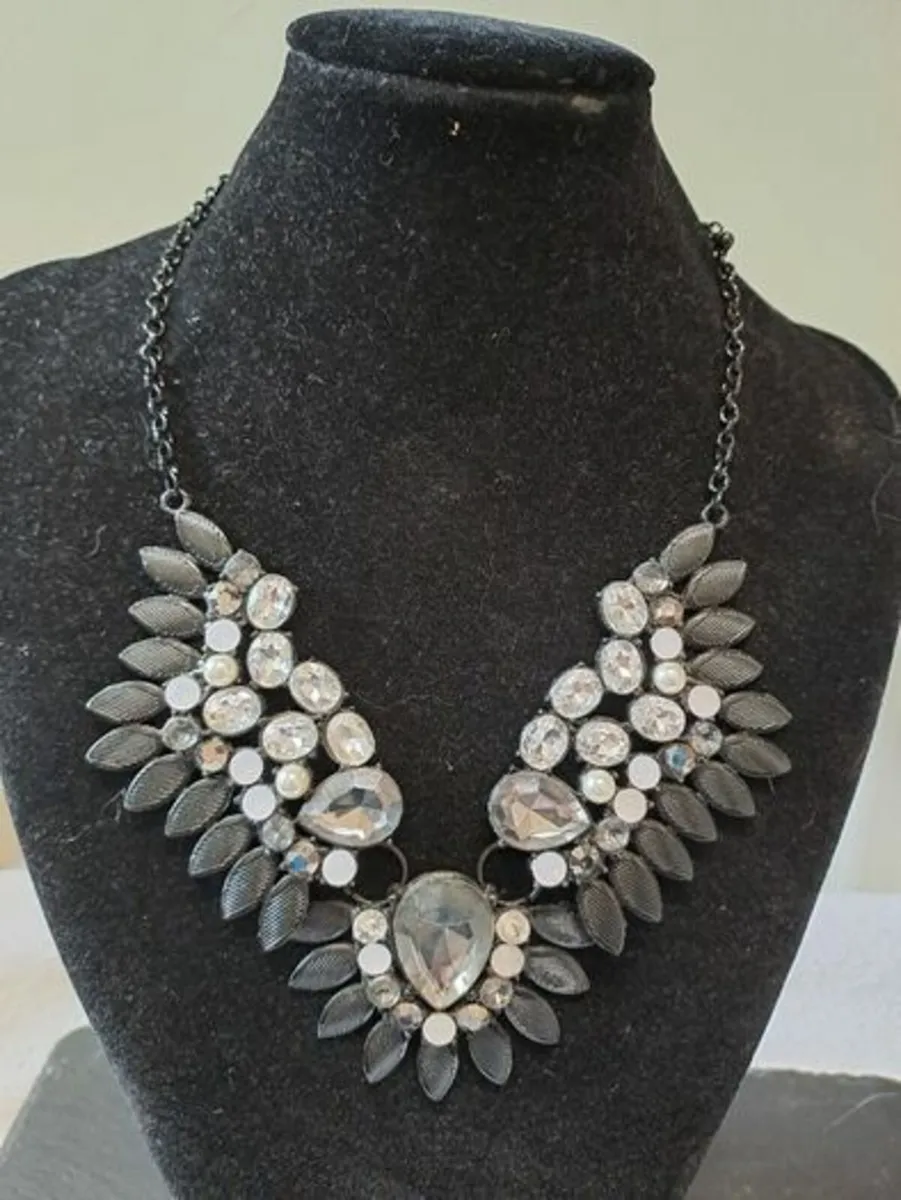 16 piece Jewellery bundle - Image 1