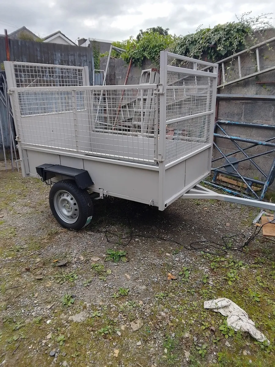 Trailer - Image 2