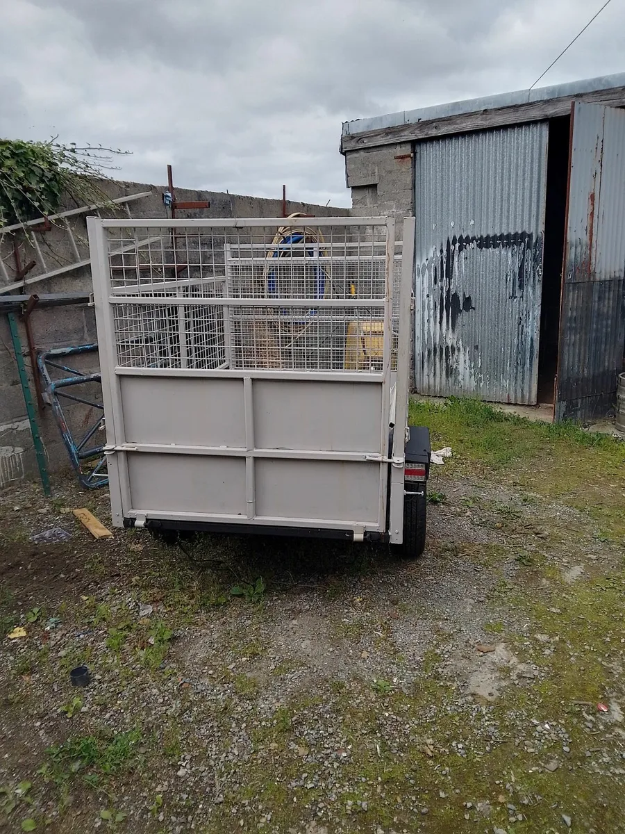 Trailer - Image 4