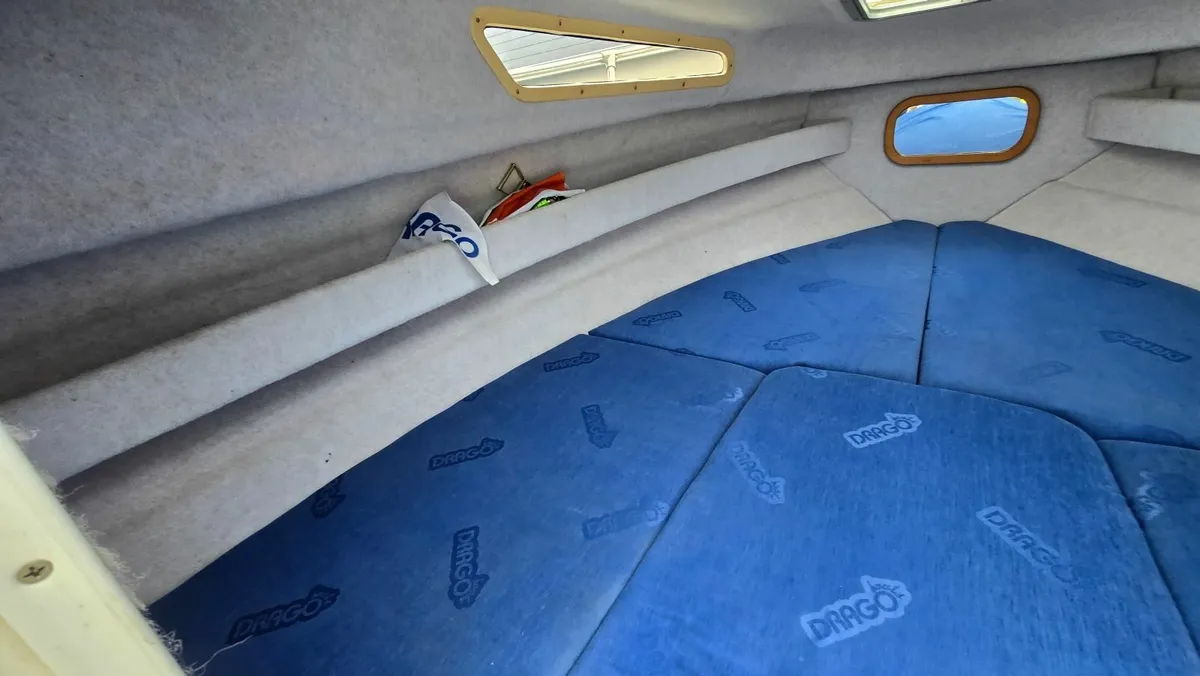Drago 3 Berth Cabin Cruiser. - Image 3