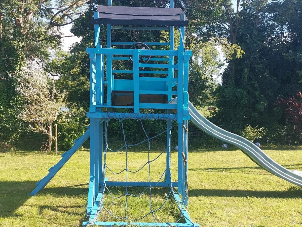 Playhouse - Image 2