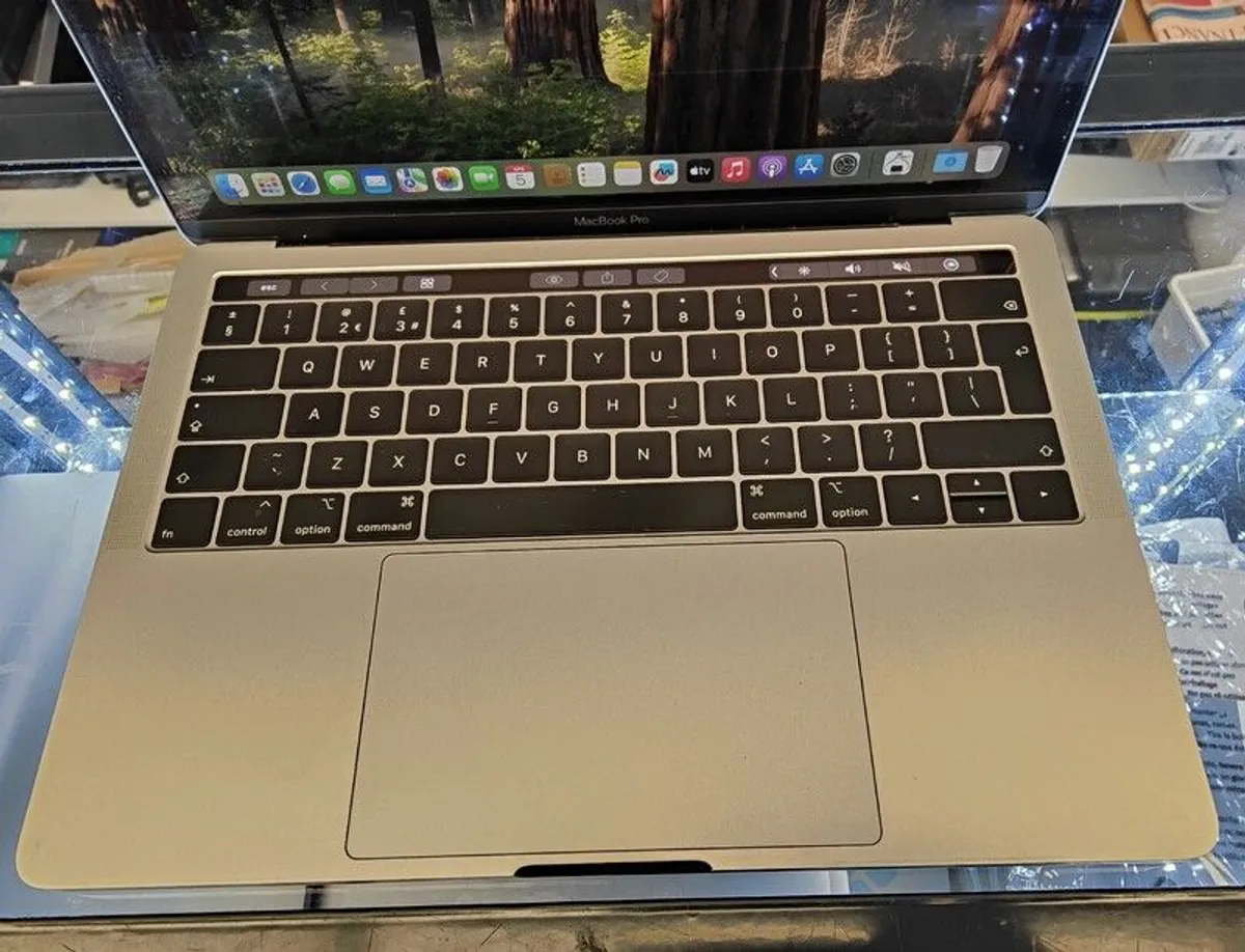 Touch Bar Apple MacBook Pro 13" A2159 2019 i5-8257U 8GB 256GB RETINA 2560x1600 (Battery Cycle: 157) - Image 2
