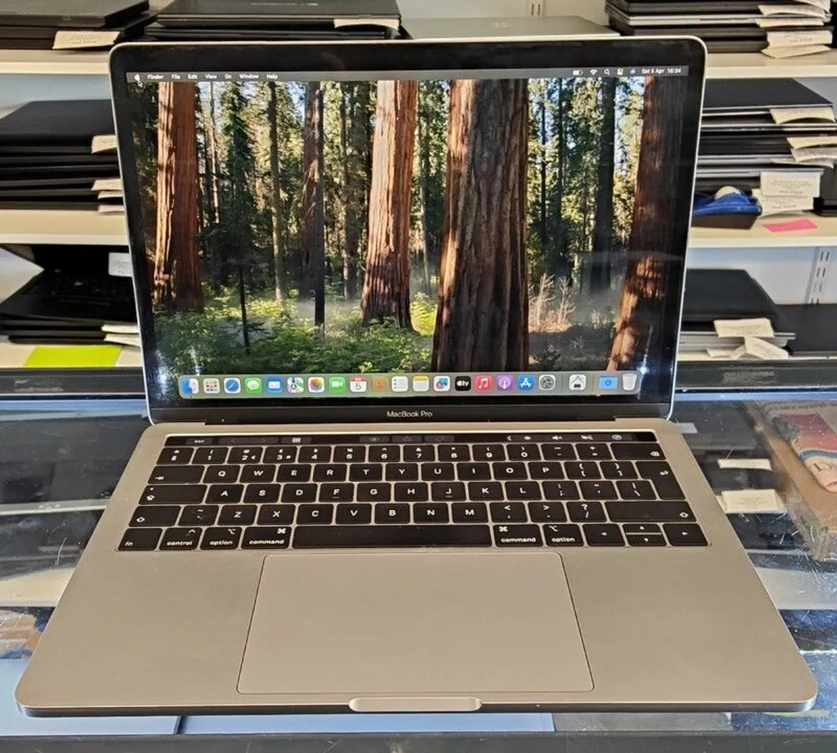 Touch Bar Apple MacBook Pro 13" A2159 2019 i5-8257U 8GB 256GB RETINA 2560x1600 (Battery Cycle: 157) - Image 3