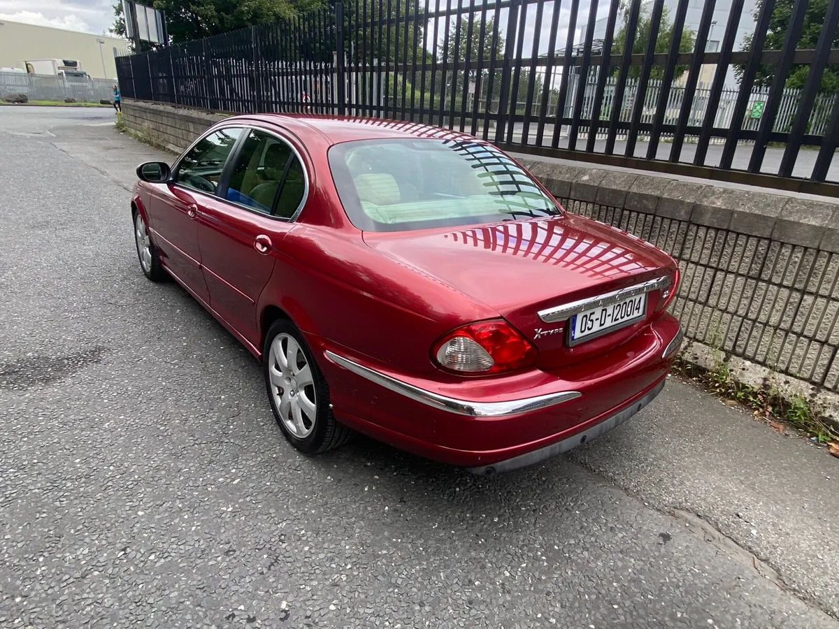 Jaguar X-Type - Image 4