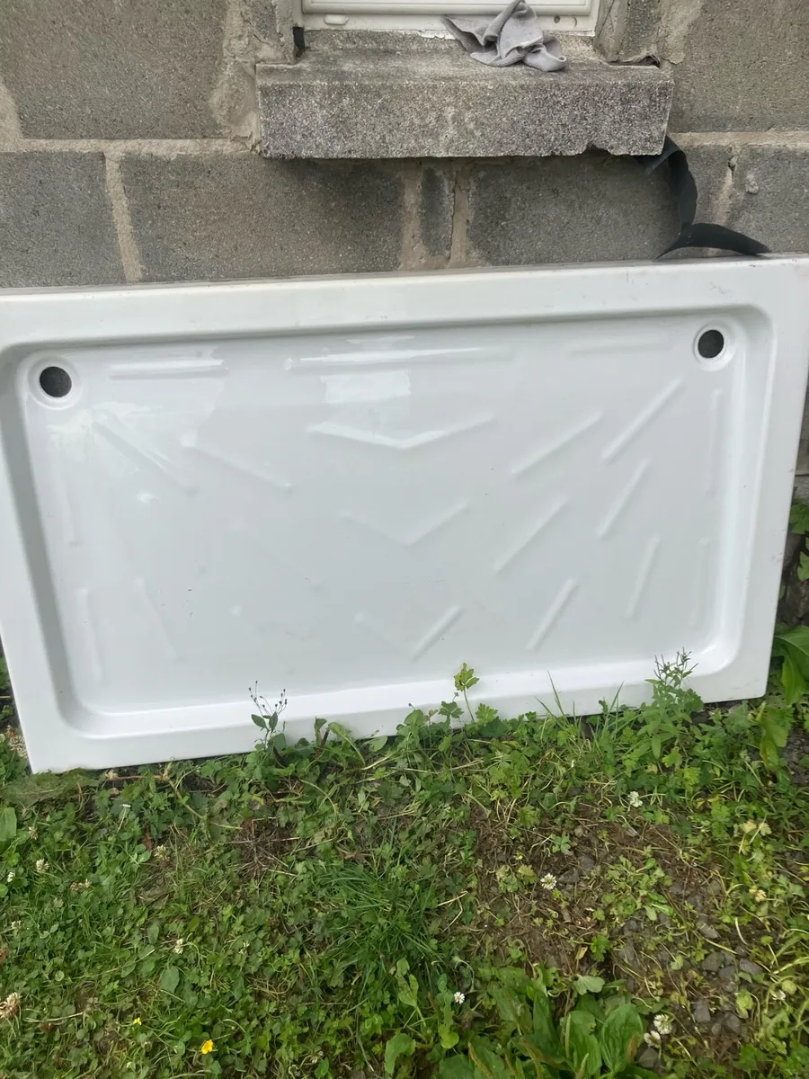 shower tray - Image 1