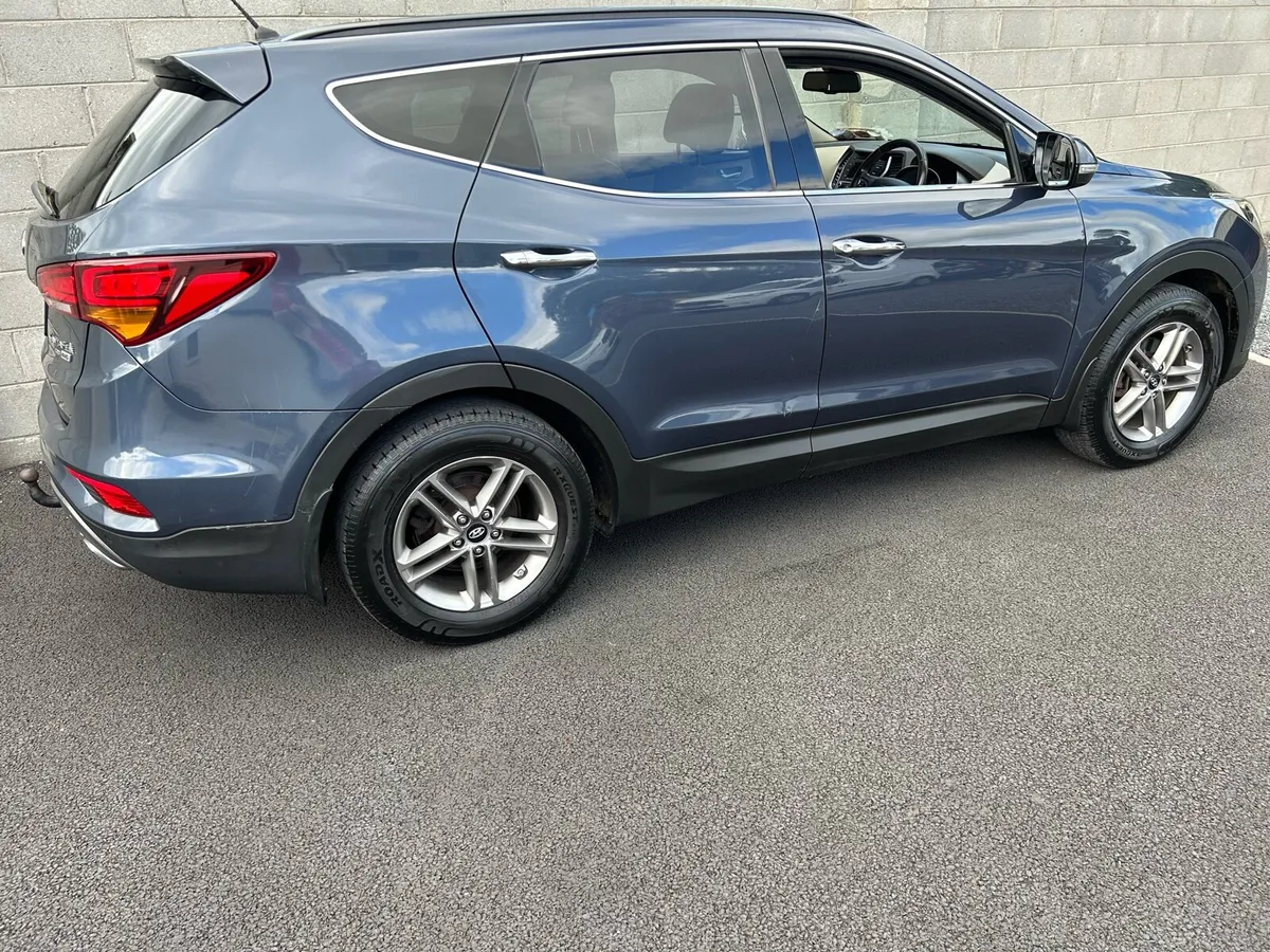 Hyundai Santa Fe 2017 - Image 1