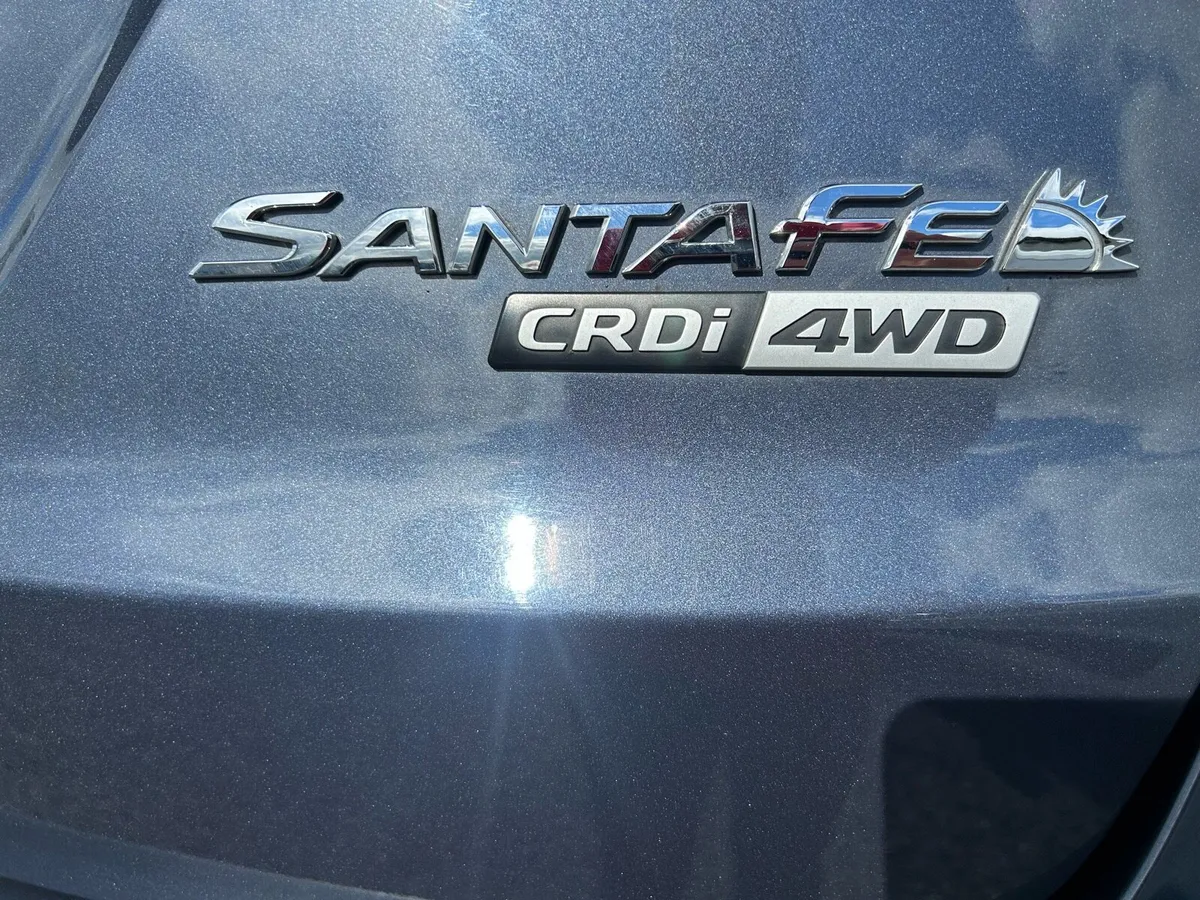 Hyundai Santa Fe 2017 - Image 3
