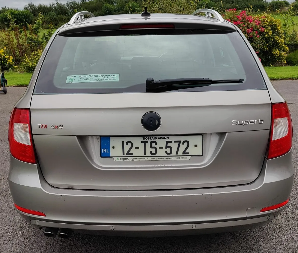 Skoda Superb 2012 - Image 2
