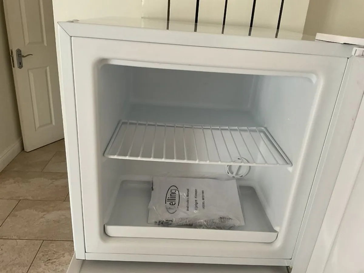 Table Top Freezer - Image 3
