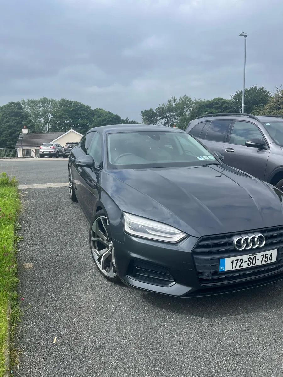 Car - Image 3