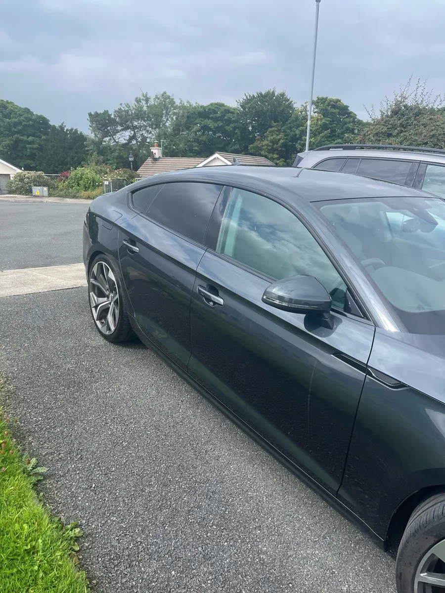 Car - Image 4