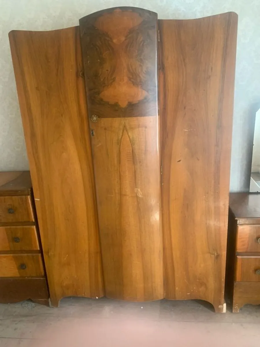 bedroom furniture - Image 2