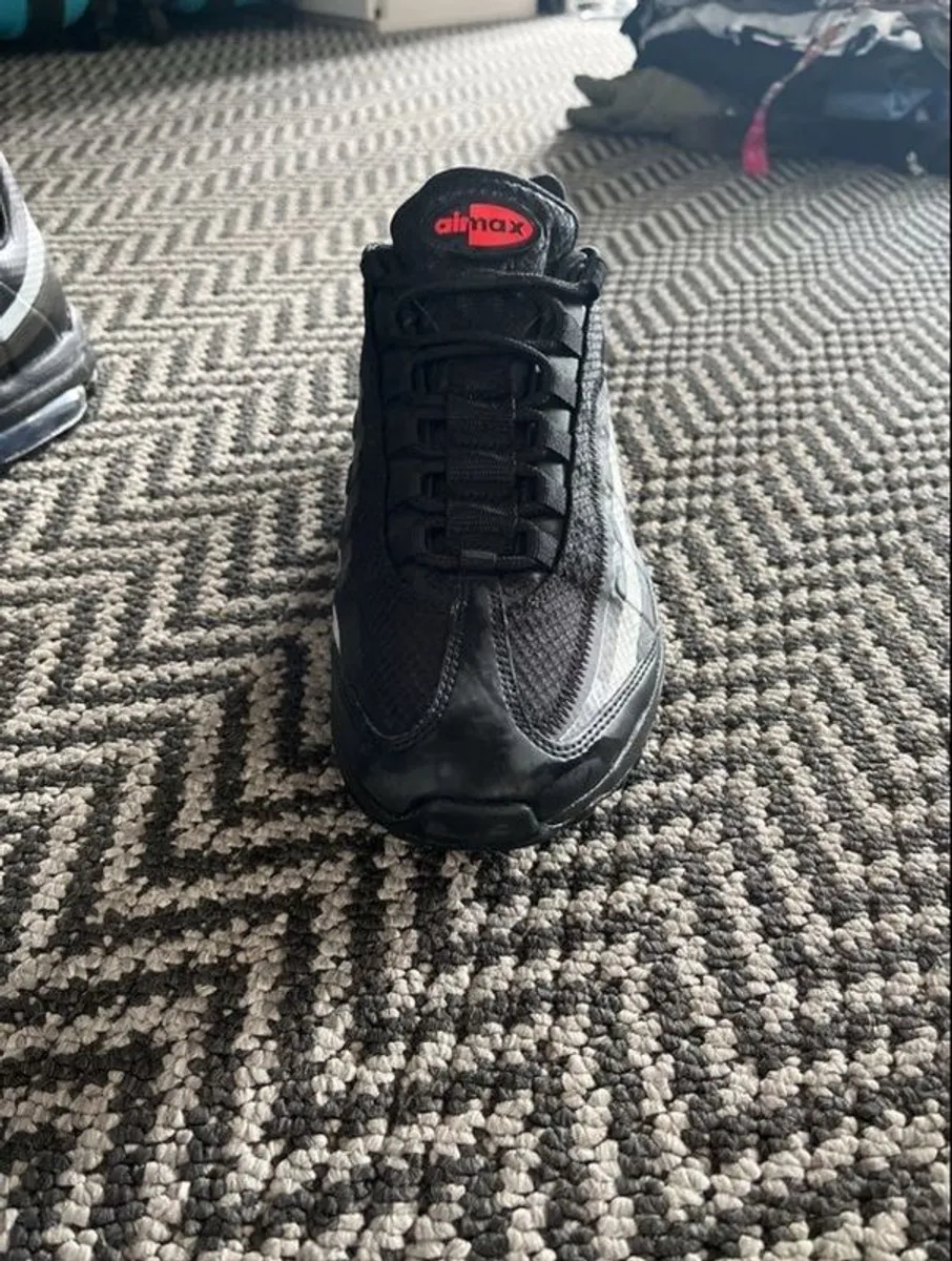 air max 95s - Image 2