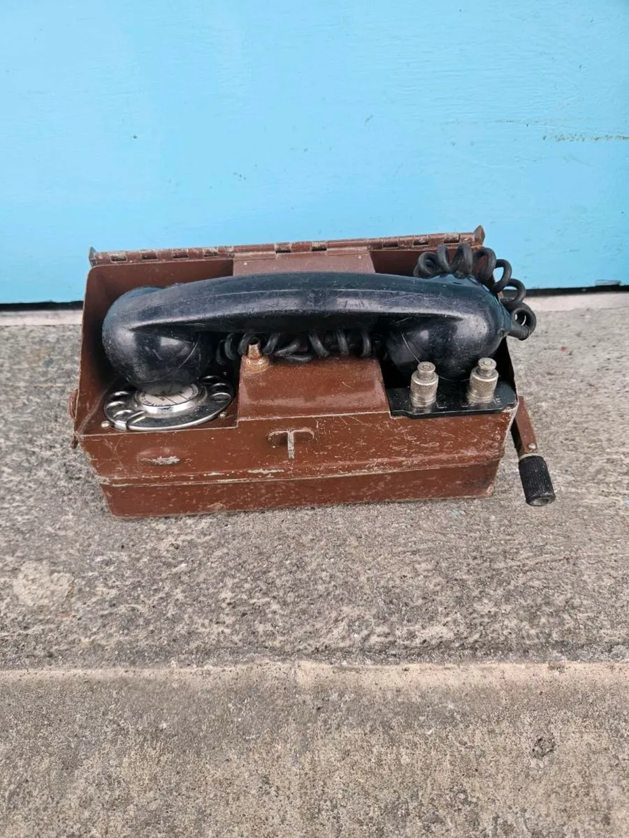 Vintage Mobile Field Telephone - Image 2
