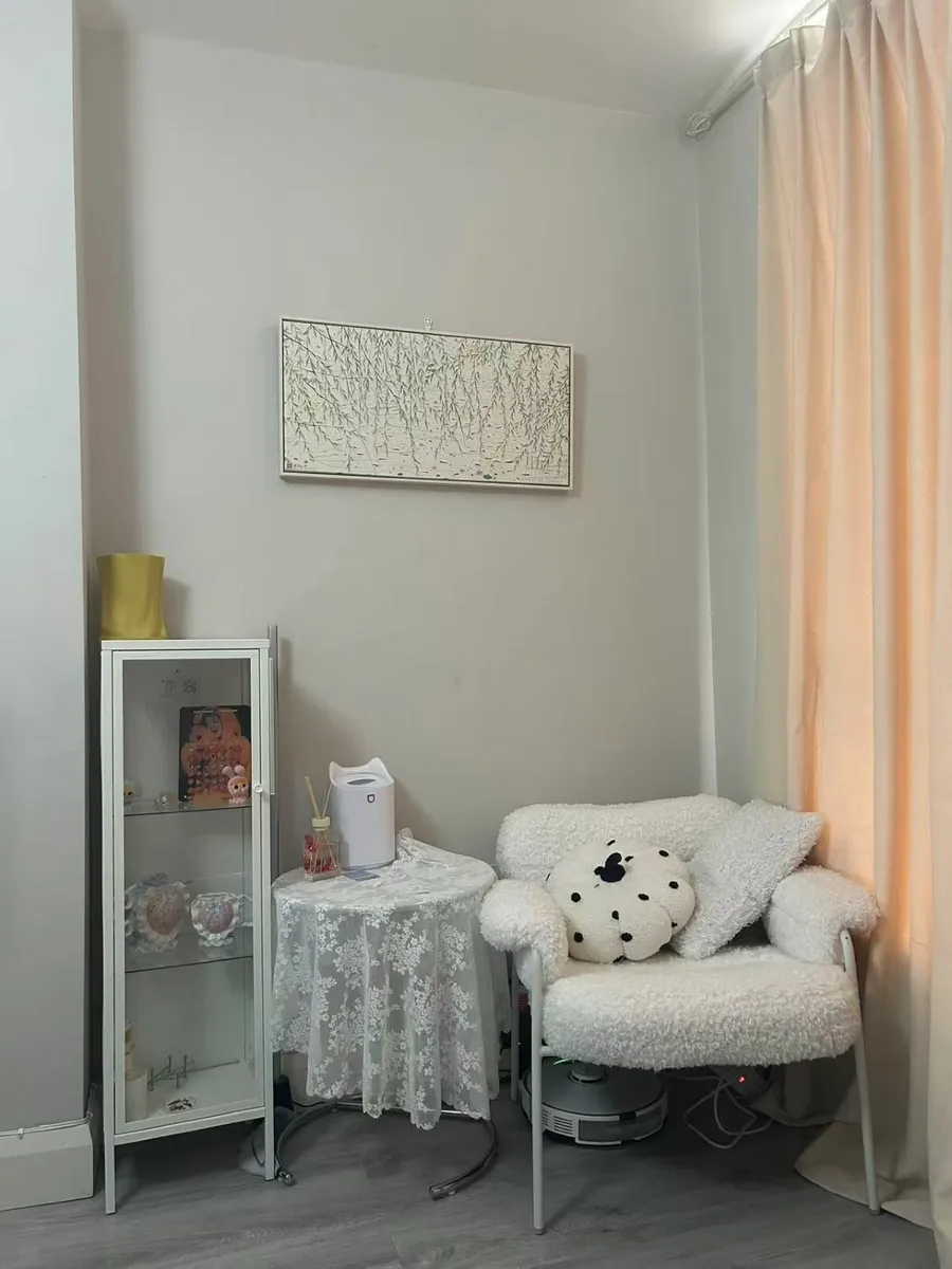 Living Room Set - Image 1
