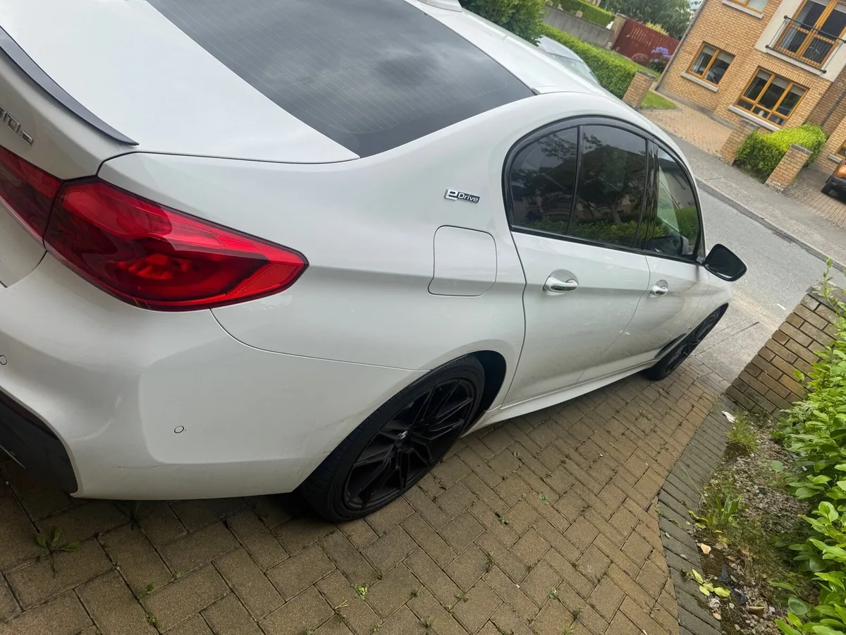 Car - Image 3