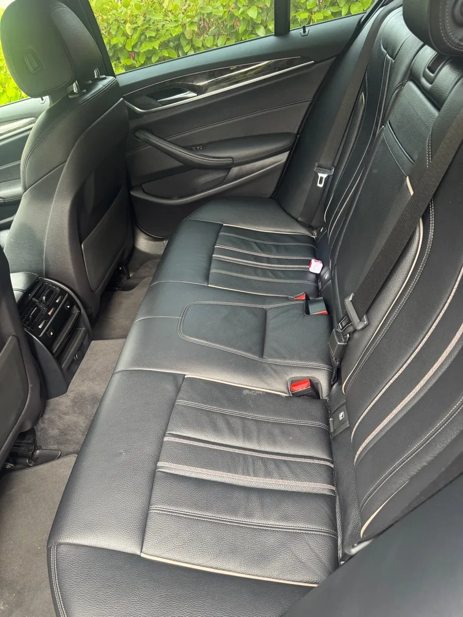 Car - Image 4