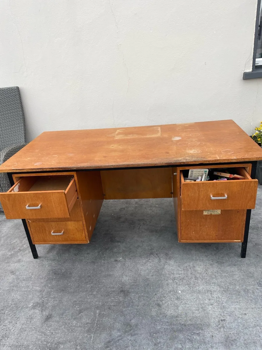 Desk - Image 3