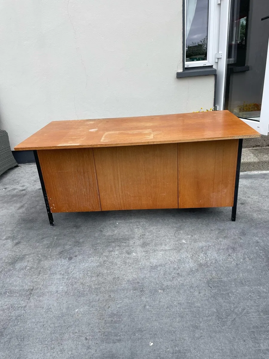 Desk - Image 2
