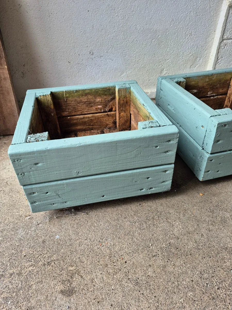 Wooden flower boxes - Image 1