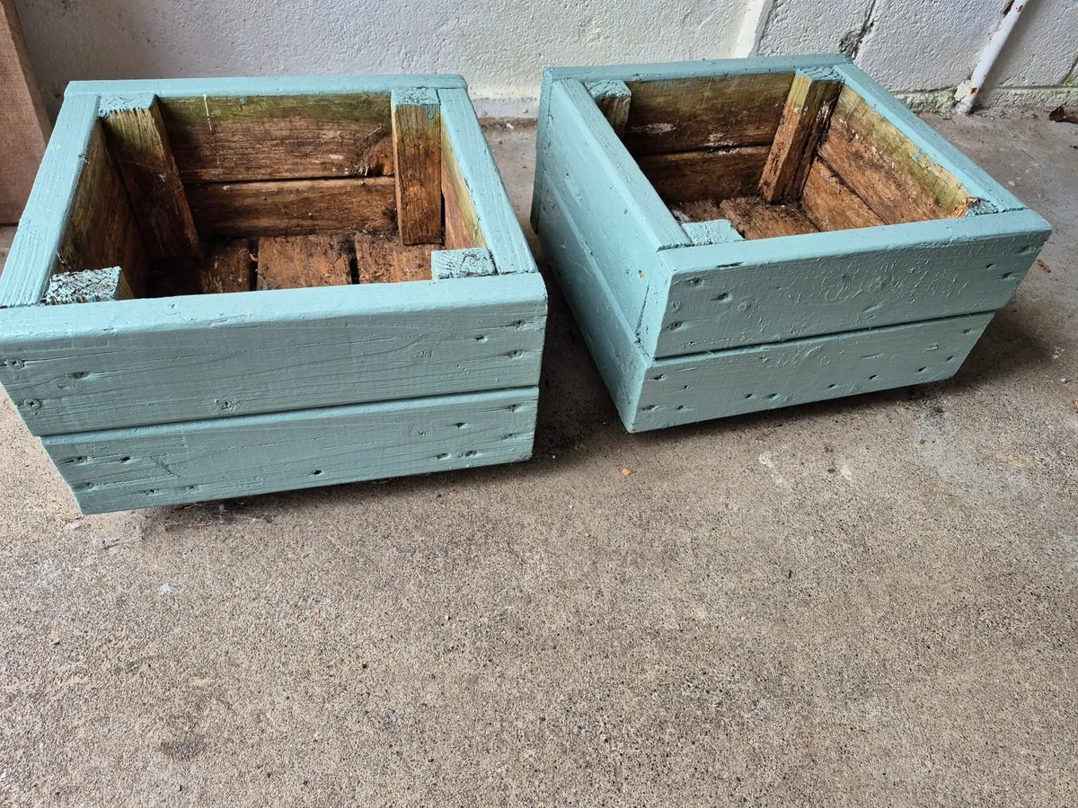Wooden flower boxes - Image 2