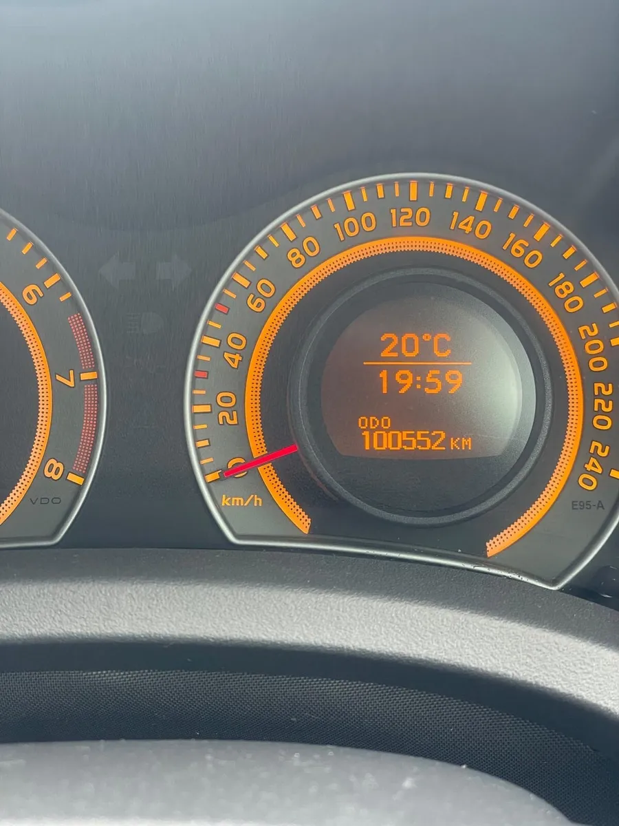 Toyota Auris Automatic 2009 - Image 3