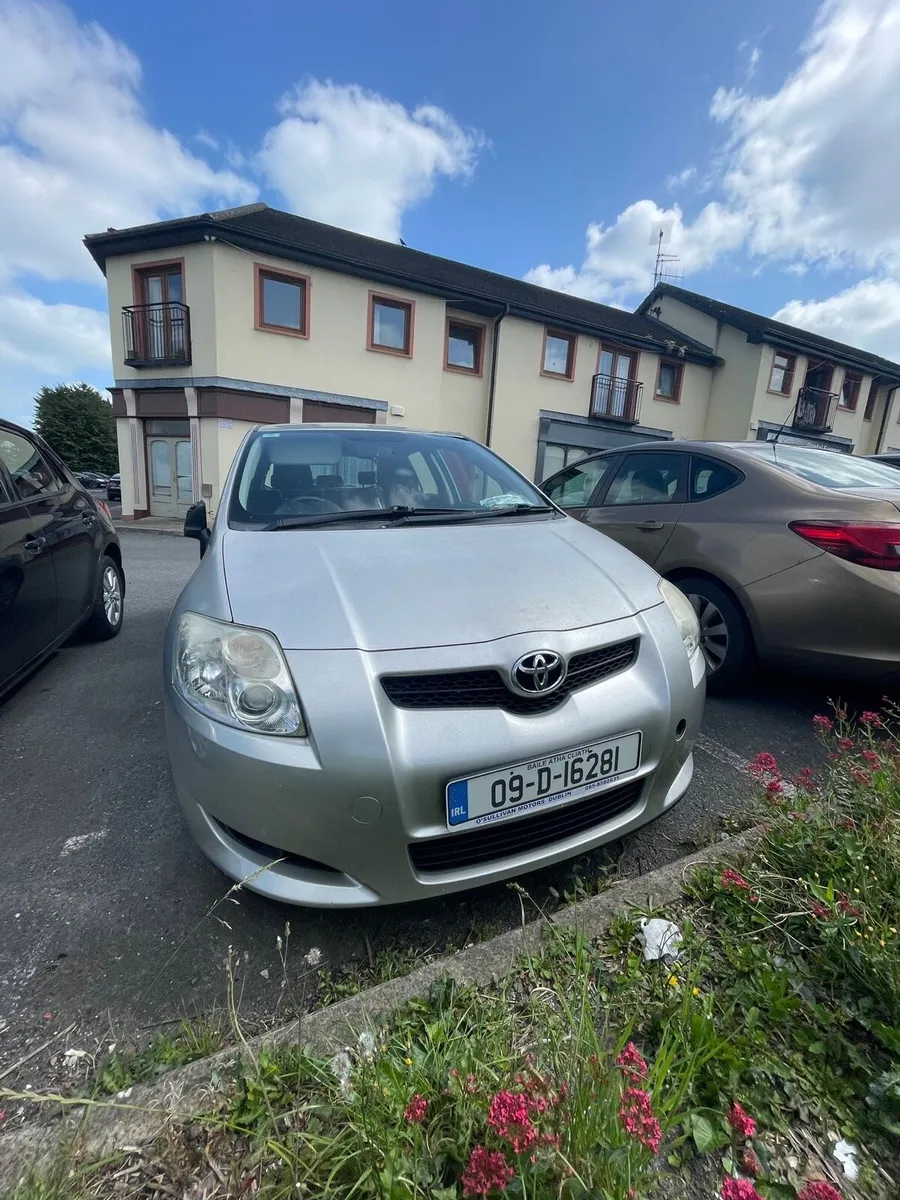 Toyota Auris Automatic 2009 - Image 1