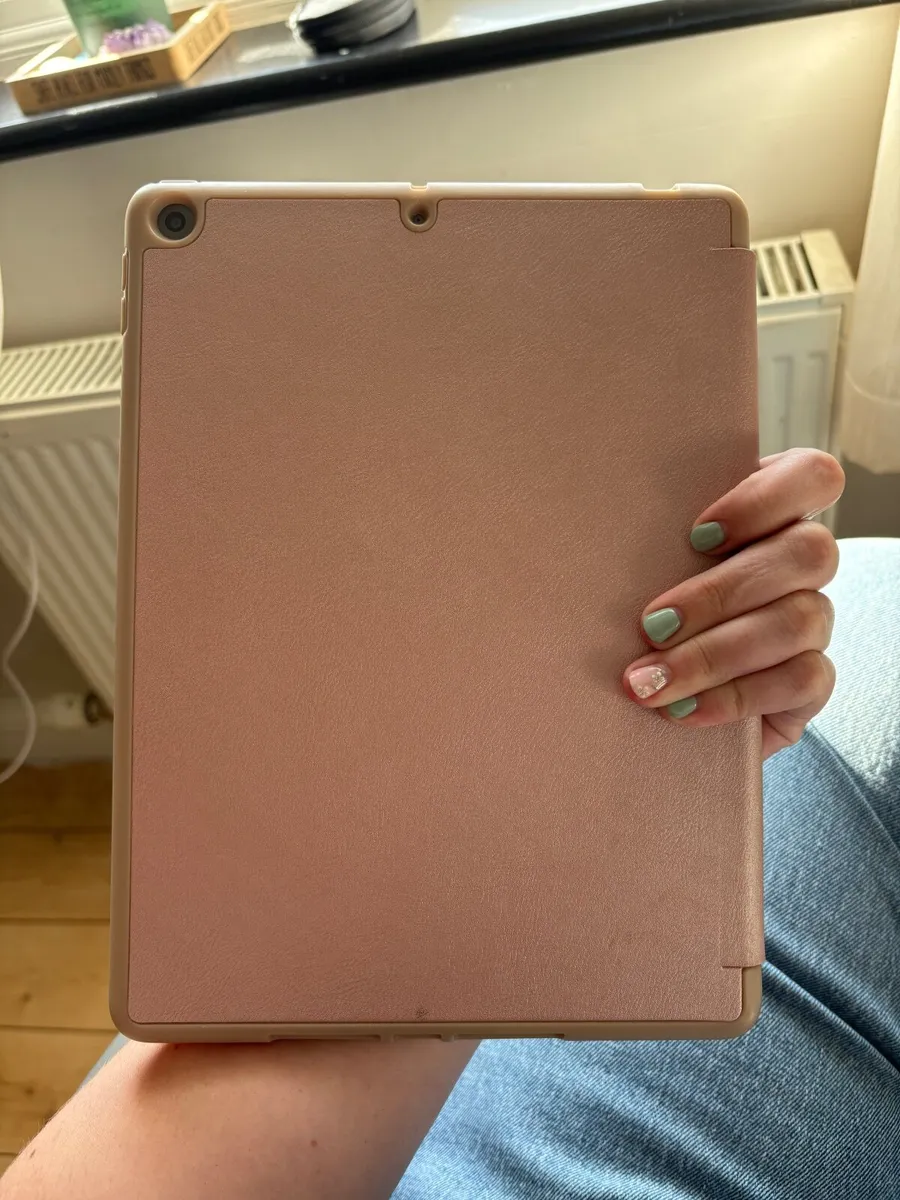 Apple iPad - Image 4